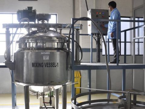Mixing vessel in the perfume plant