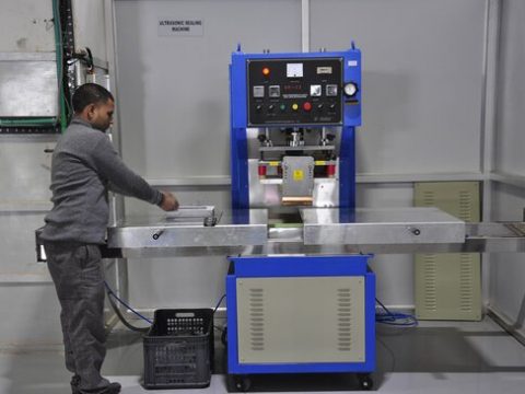 Ultrasonic sealing machine in perfume plant